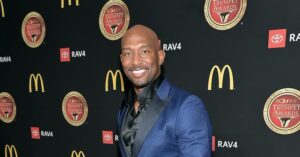 Martell Holt Bio, Love&Marriage, Age, Height, Wife, and Net Worth